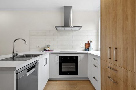 Photo of property in 5 Isabella Lane, Henderson, 0610