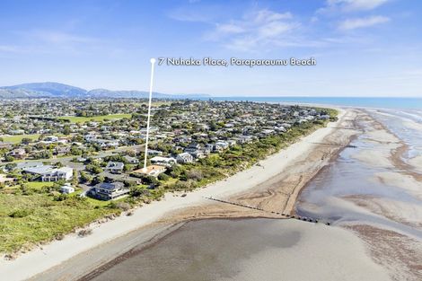 Photo of property in 7 Nuhaka Place, Paraparaumu Beach, Paraparaumu, 5032
