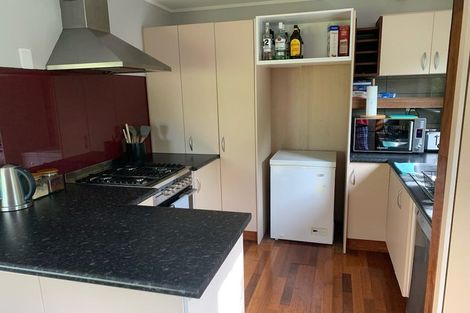 Photo of property in 6 Nielsen Place, Massey, Auckland, 0614