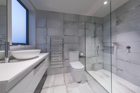 Photo of property in 10 Bevan Place, Wanaka, 9305