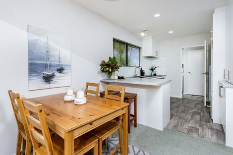 Photo of property in 12b/1 Coronation Street, Belmont, Auckland, 0622
