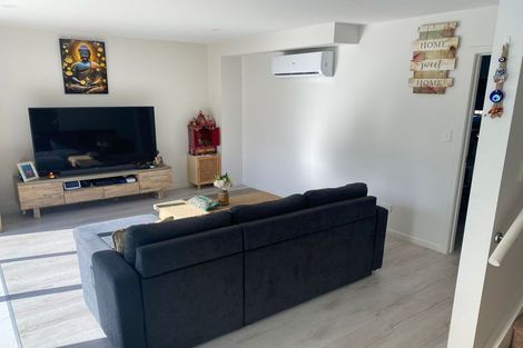 Photo of property in 7b Poruru Close, Papakura, 2110