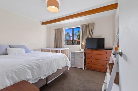 Photo of property in 29 Tirimoana Road, Te Atatu South, Auckland, 0602