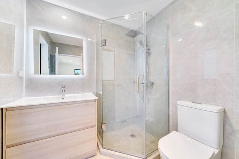 Photo of property in 180 Clevedon Road, Papakura, 2110