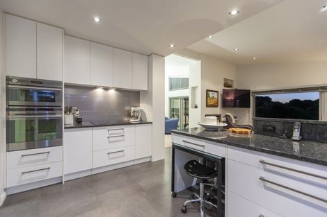 Photo of property in 5 Hana Udy Place, Paraparaumu Beach, Paraparaumu, 5032