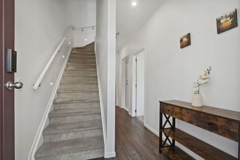 Photo of property in 27 Marine Parade, Hobsonville, Auckland, 0616