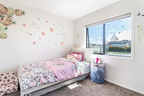 Photo of property in 17 Sapwood Crescent, Takanini, 2110