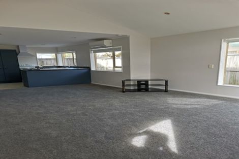 Photo of property in Miramar Villas, 3u5 Byron Street, Miramar, Wellington, 6022