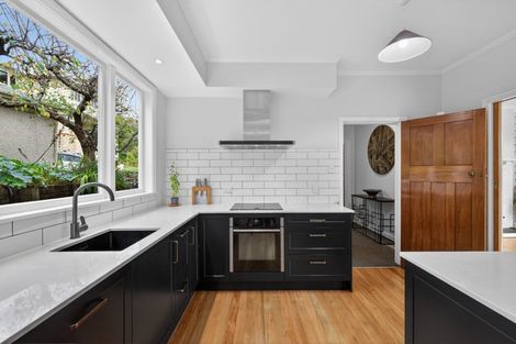 Photo of property in 21 Richmond Avenue, Nelson South, Nelson, 7010