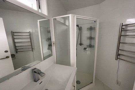 Photo of property in 16 River Road, Te Atatu Peninsula, Auckland, 0610