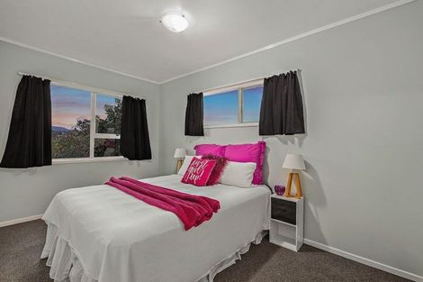 Photo of property in 3 Seabar Place, Glen Eden, Auckland, 0602