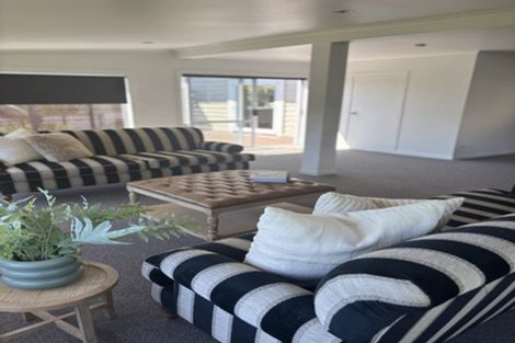 Photo of property in 10 Wallace Road, Waipukurau, 4200