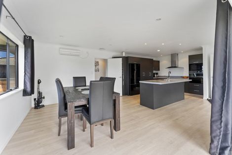 Photo of property in 30 Montague Grove, Stratford, 4332