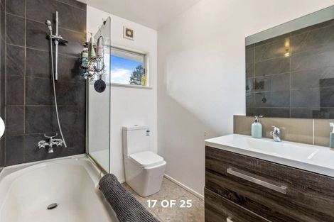 Photo of property in 49 Tawa Road, Kumeu, 0891