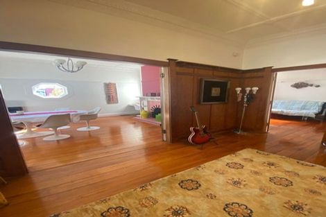 Photo of property in 327 The Terrace, Te Aro, Wellington, 6011