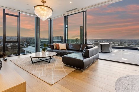 Photo of property in 1 Buscomb Avenue, Henderson, Auckland, 0610