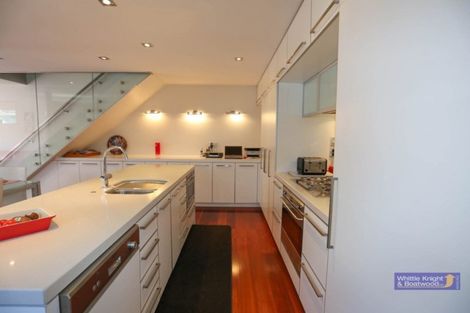 Photo of property in 10 Holly Road, St Albans, Christchurch, 8014