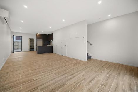 Photo of property in 8 Arapapa Road, Papakura, 2110