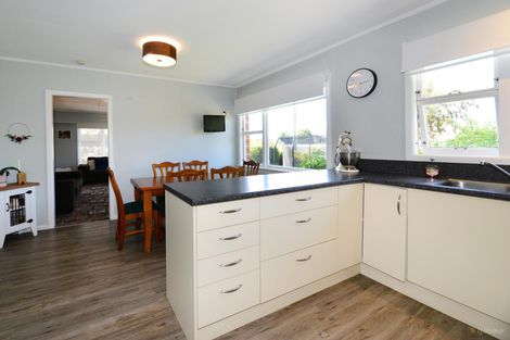 Photo of property in 15 Oxford Street, Waimate, 7924