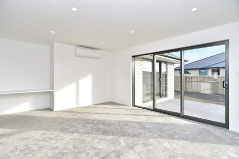 Photo of property in 16 Grey View Grove, Rangiora, 7400