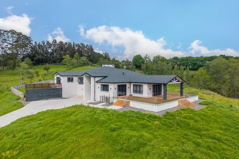 Photo of property in 300 Whitford Road, Whitford, 2576