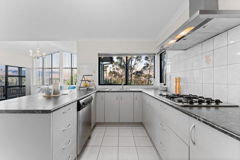Photo of property in 64 San Valentino Drive, Henderson, Auckland, 0612