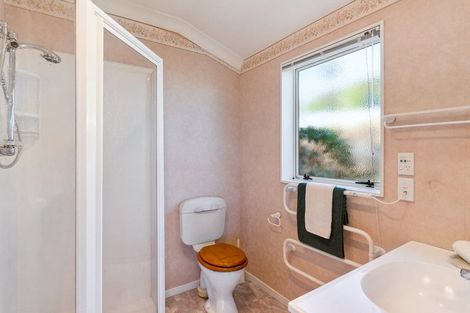 Photo of property in 174 Weggery Drive, Waikanae Beach, Waikanae, 5036