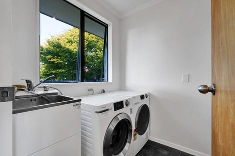 Photo of property in 10 Tawari Street, Inglewood, 4330