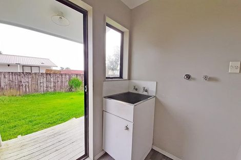 Photo of property in 233 Finlayson Avenue, Clendon Park, Auckland, 2103