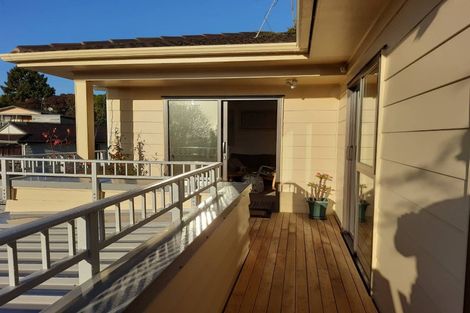 Photo of property in 14 Panzic Place, Glen Eden, Auckland, 0602