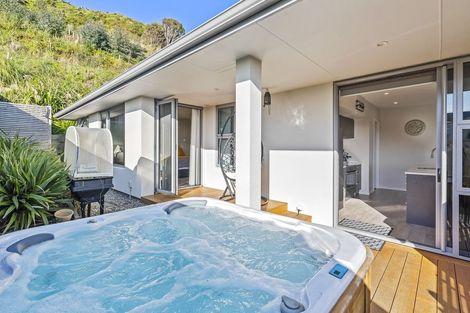 Photo of property in 99 Kakariki Grove, Waikanae, 5036