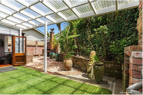 Photo of property in 62f1 Roseneath Terrace, Roseneath, Wellington, 6011