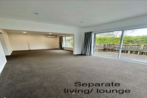 Photo of property in 316 Memorial Avenue, Burnside, Christchurch, 8053