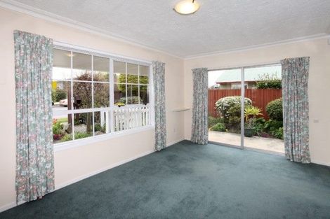 Photo of property in 3 Tudor Avenue, Ilam, Christchurch, 8041