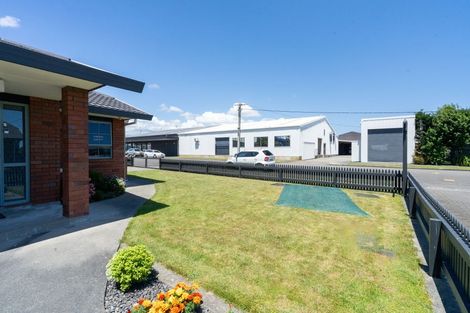 Photo of property in 2 Surrey Lane, Levin, 5510