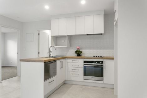 Photo of property in 5 Maraeariki Avenue, Orewa, 0931