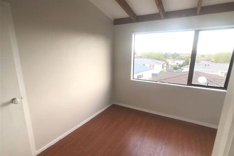 Photo of property in 60b Megan Avenue, Pakuranga Heights, Auckland, 2010