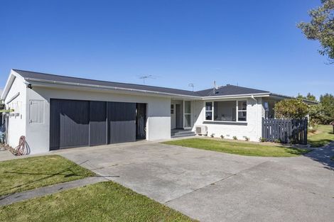 Photo of property in 82 East Belt, Rangiora, 7400