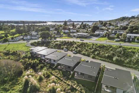 Photo of property in 10 Wrybill Way, Welcome Bay, Tauranga, 3112