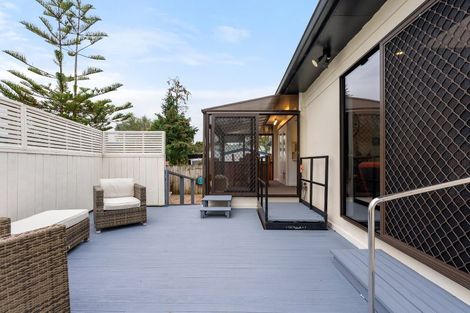 Photo of property in 72 Moeraki Road, Maoribank, Upper Hutt, 5018