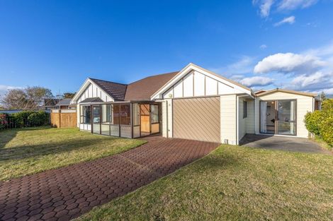 Photo of property in 10 Te Kupe Road, Paraparaumu Beach, Paraparaumu, 5032