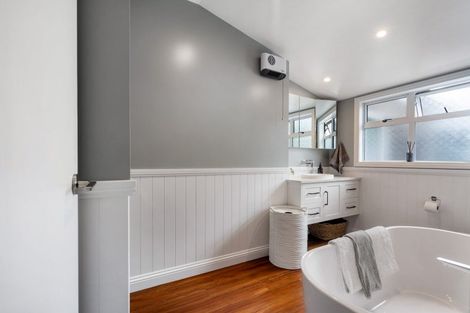 Photo of property in 13 Auckland Road, Greenmeadows, Napier, 4112