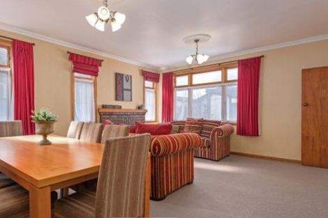 Photo of property in 10 Jensen Street, Hokowhitu, Palmerston North, 4410
