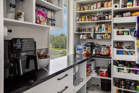 Photo of property in 7 Yankee Lane, Whitianga, 3510