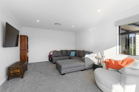 Photo of property in 17 Chimango Place, Rolleston, 7615