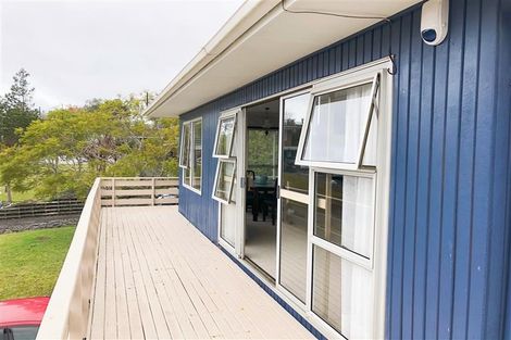 Photo of property in 42 Miltonia Avenue, Te Atatu South, Auckland, 0610