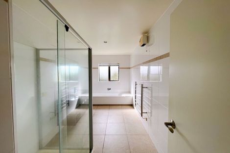 Photo of property in 9 Laurel Oak Drive, Schnapper Rock, Auckland, 0632