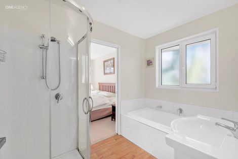 Photo of property in 4 Stonebridge Lane, Oxford, 7430