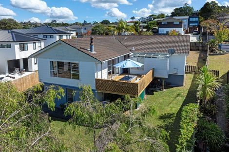 Photo of property in 38 John Downs Drive, Browns Bay, Auckland, 0630