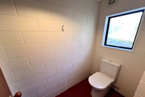 Photo of property in 6 Higham Ferrers Place, Red Beach, 0932